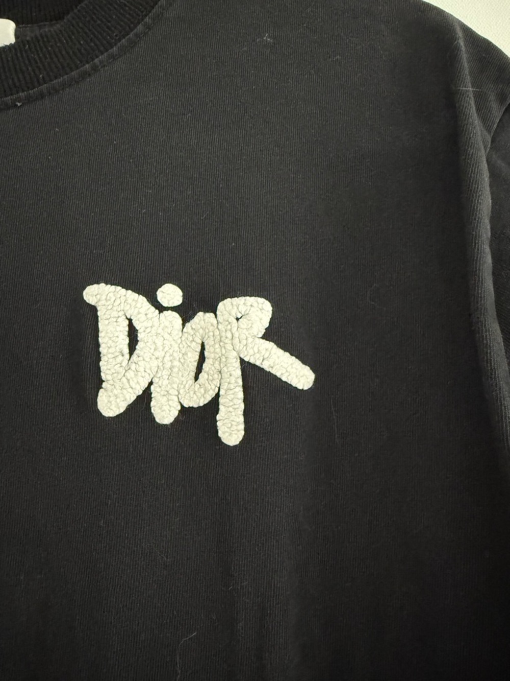 Dior Black Short-Sleeve Tee with White Script Logo - Picture 3 of 7